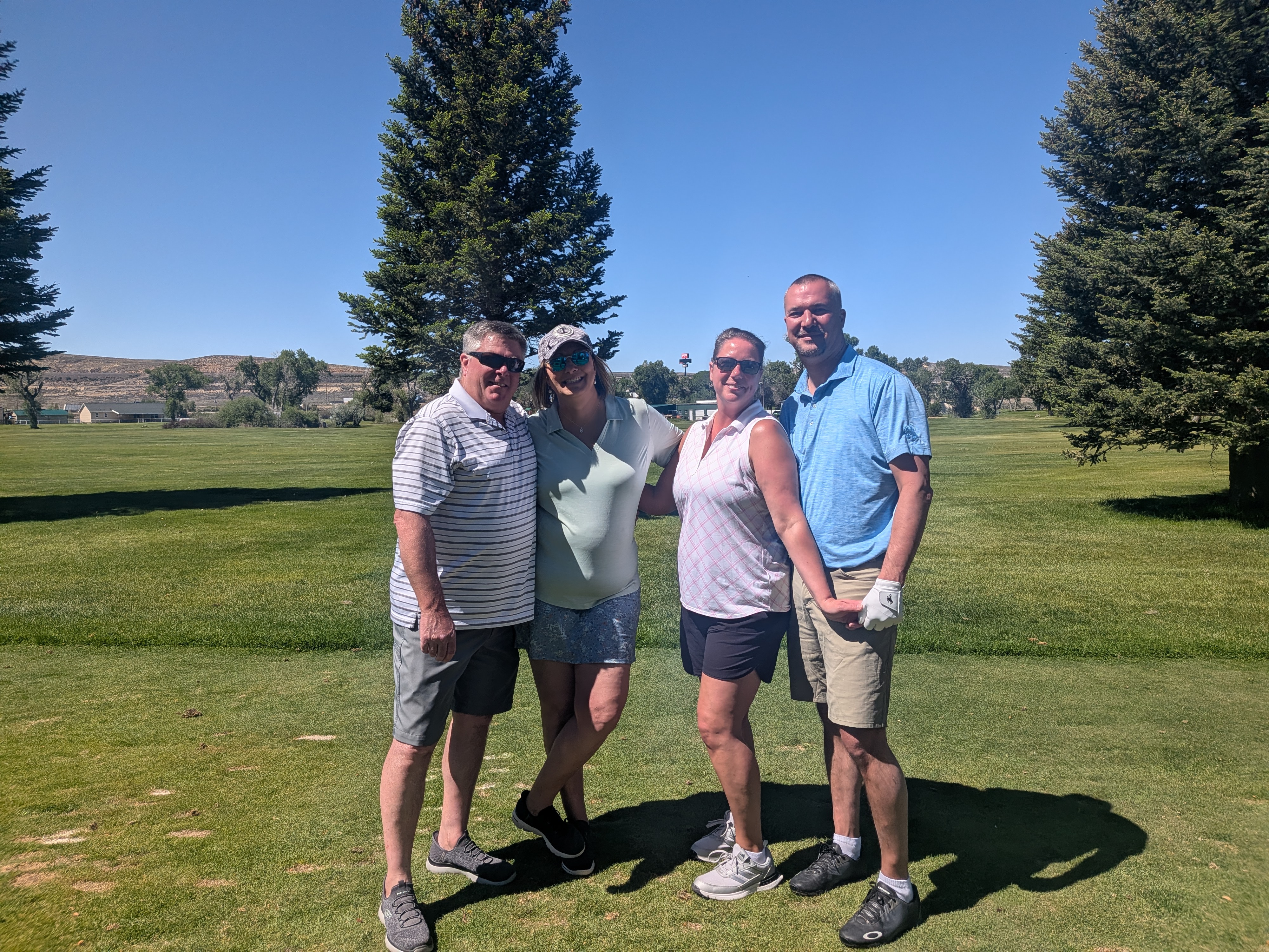 Ronbinsons & Friends Team